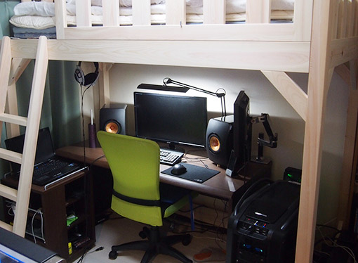 ロフトベッド活用例１：仕事デスク、学習机を置いて書斎スペースに